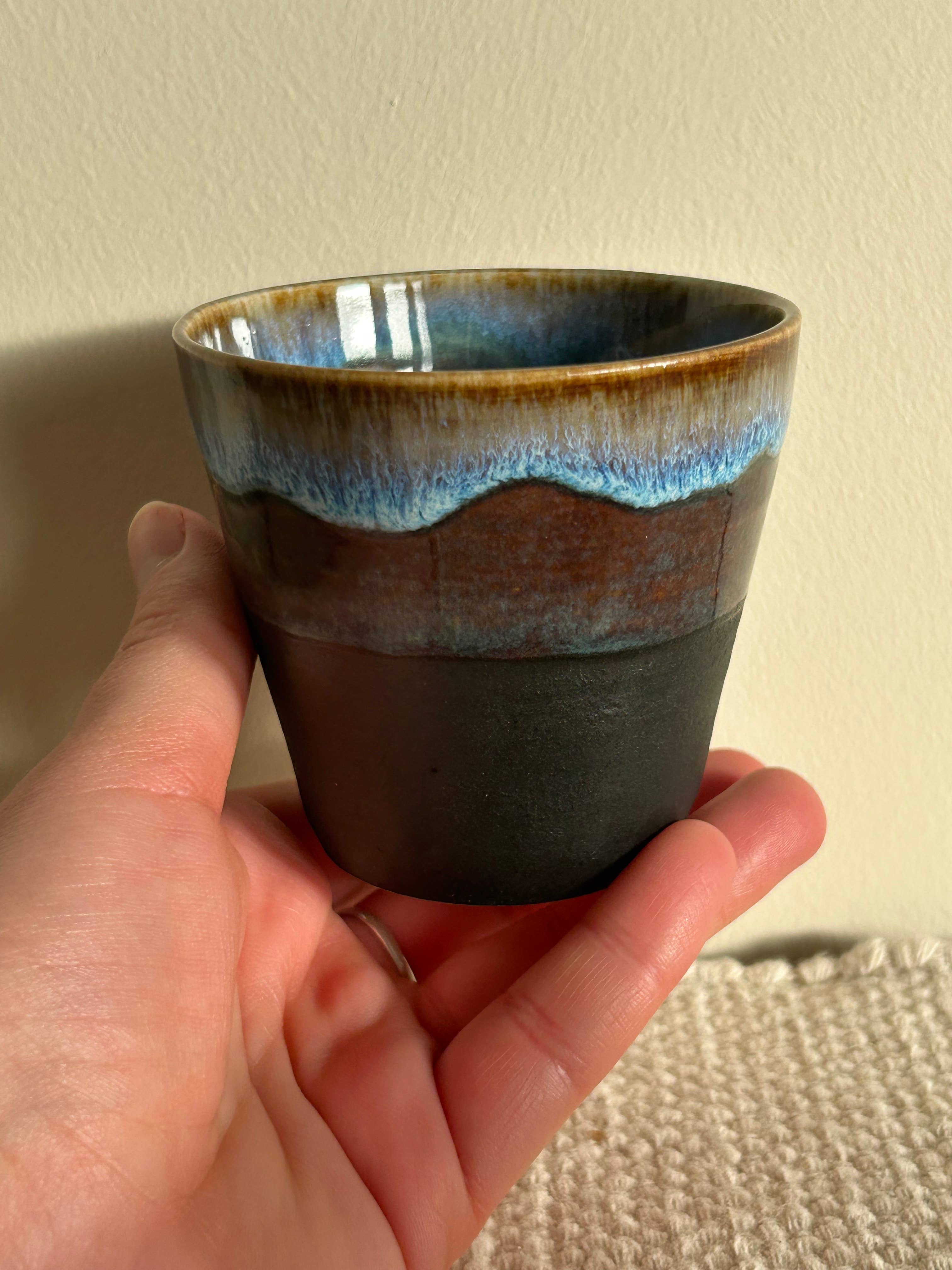 Fernweh Pottery – wholesale Coffee/tea cup – Dark Sea Espresso Cup3