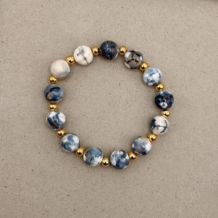 Armband met vuurgeverfde agaat en vergulde steen voor wholesale door Avalon Days