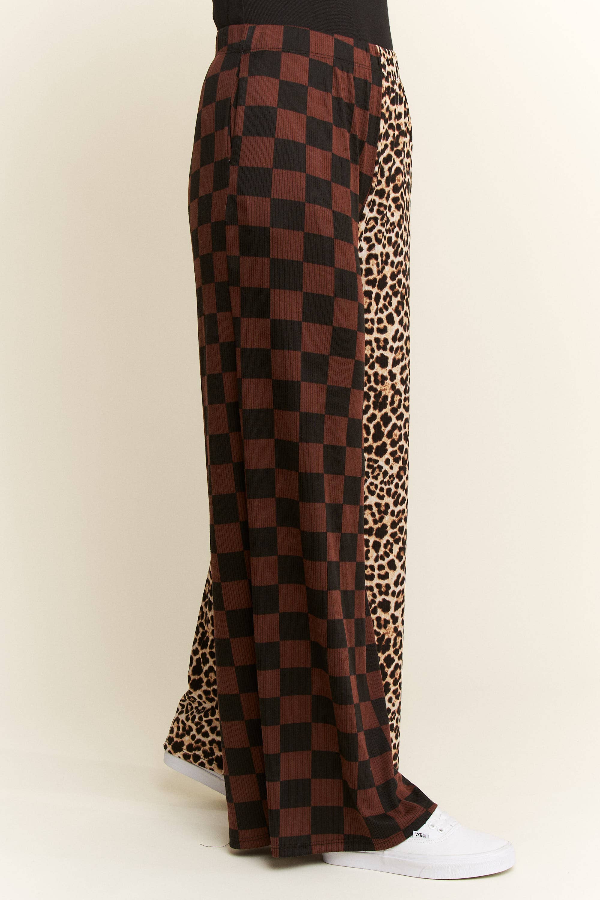 MOCHA SPLIT DECISION LEOPARD-CHECKERED PANTS for wholesale on Faire10