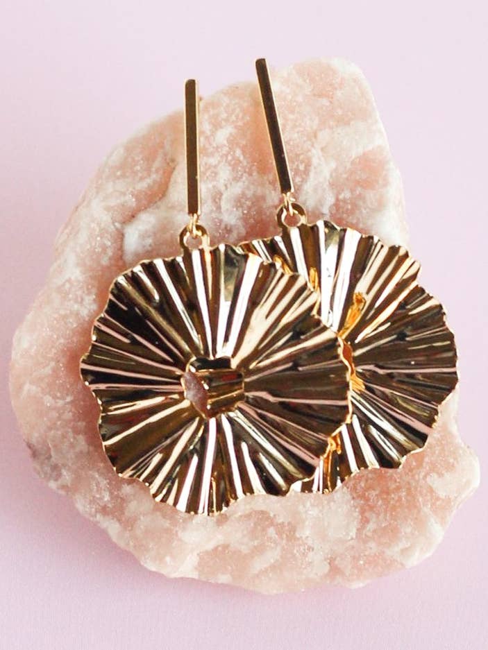 Boucles d'oreilles fan Gianna pour la vente par Rachelyn Jewelry