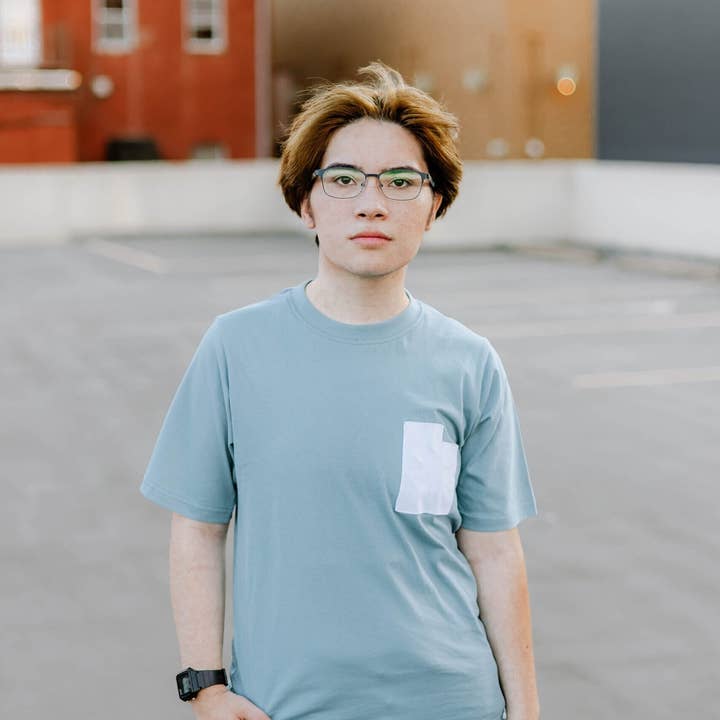 TRR Designs - Wholesale T-Shirt - Unisex - Simple Blank T-Shirt with Functional, Utah-Shaped Pocket4