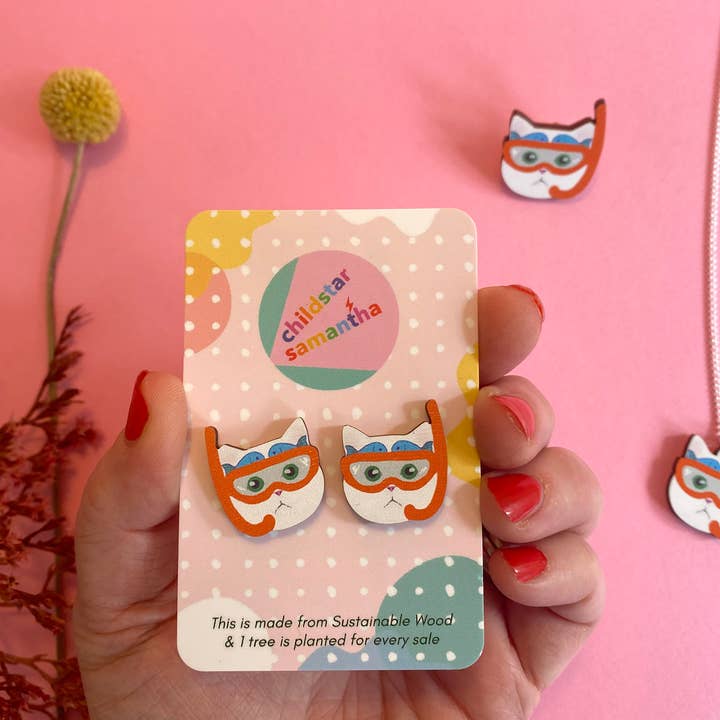 Childstar Samantha - Wholesale Lapel Pin/Button - White Cat Wearing Mask Eco Wooden Pin Badge - Snorkel Kitty3
