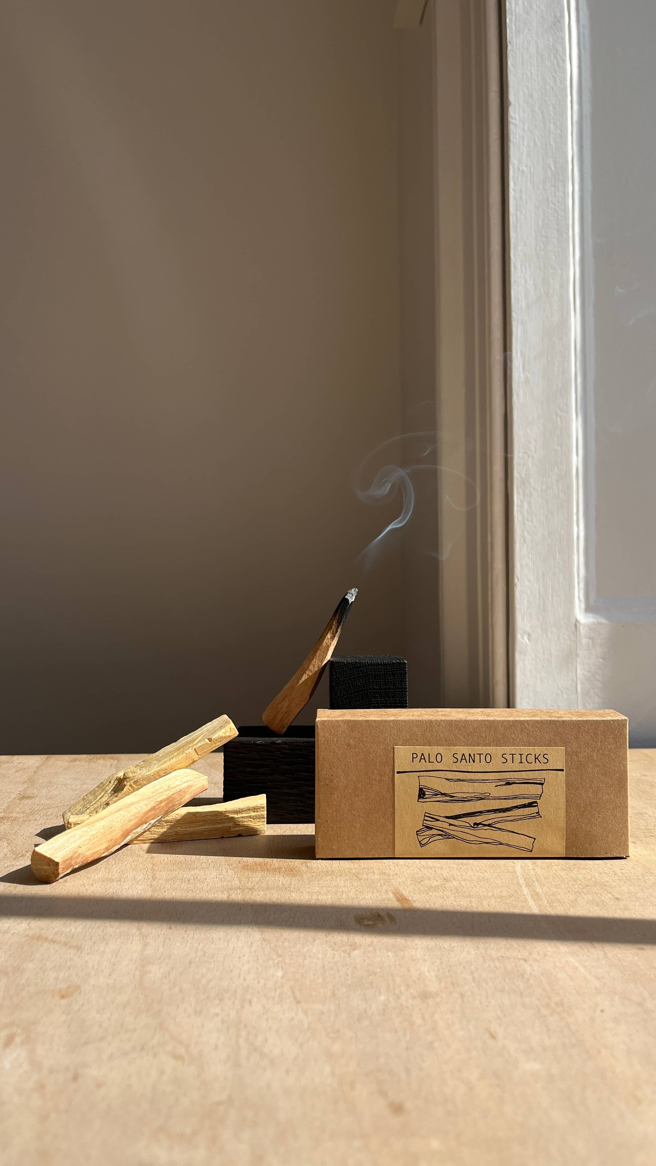 Bouclé – wholesale Incense – Palo Santo Sticks | Box of 75