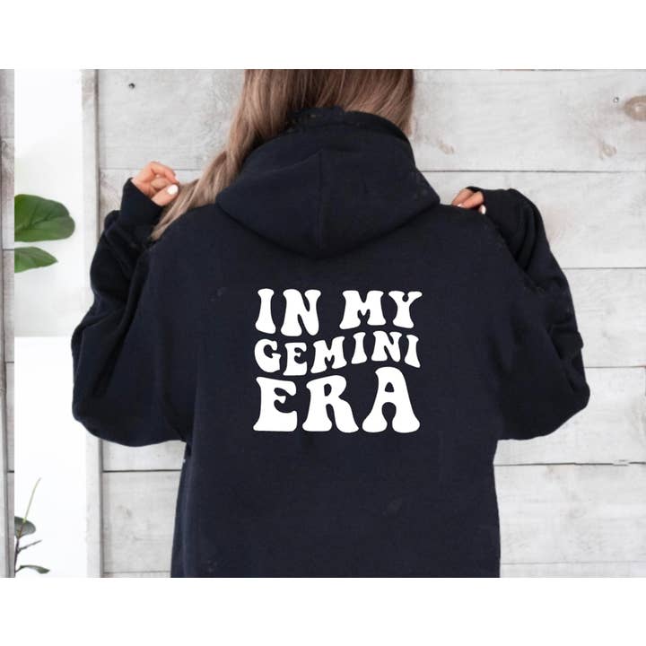 Sweat à capuche In My Gemini Era pour la vente par 37 West Co