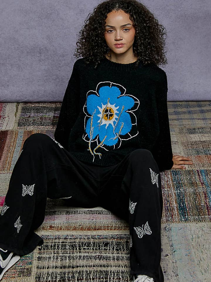 Pull à manches longues avec franges contrastées et détails floraux EN SOLDE pour la vente par Pol Clothing