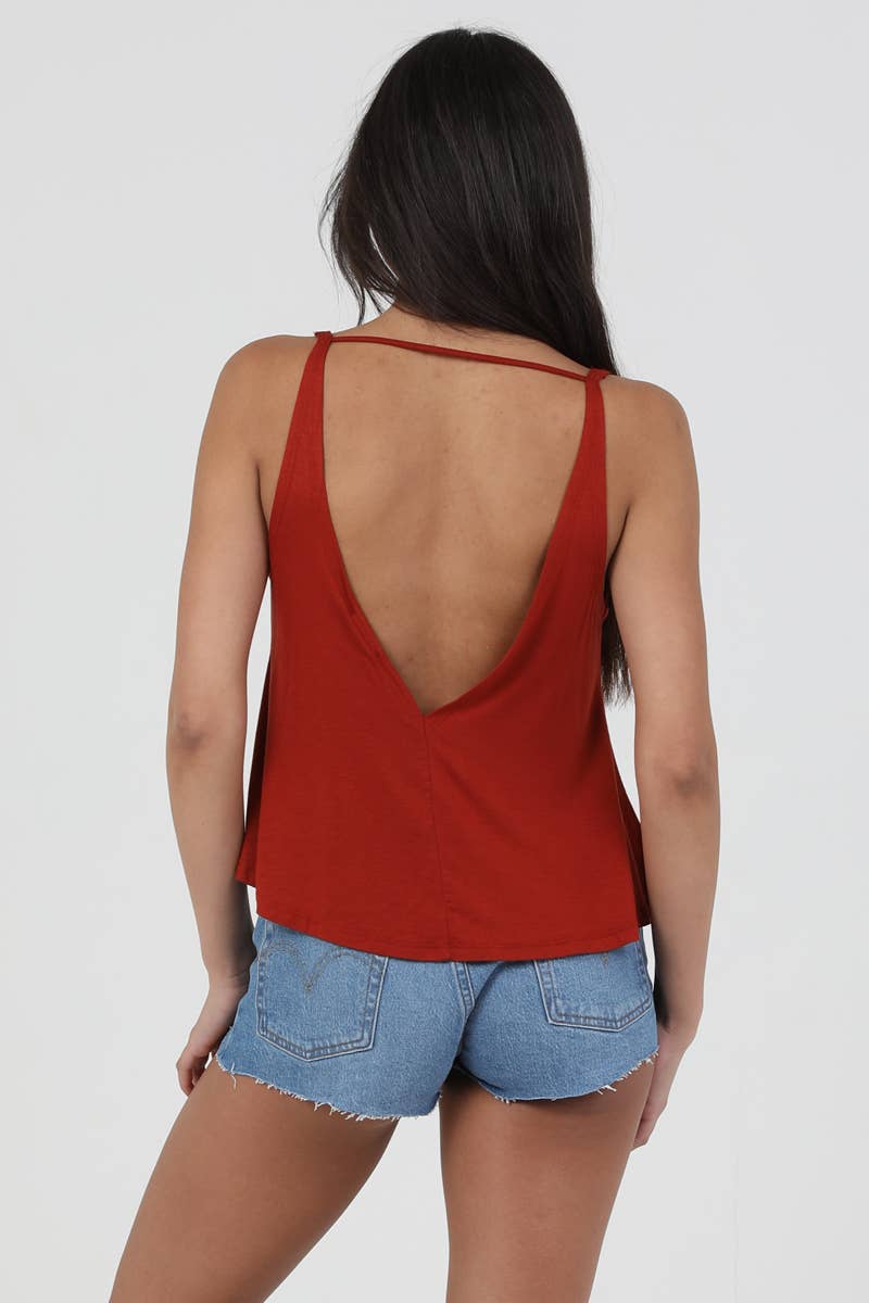 ANGIE – Engroshandel Tanktop – Kvinder – X2T72-ASIS SVINGENDE TANK TOP MED V-HALS MED ÅBEN RYG BASISTANK38