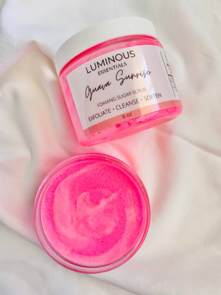 Gommage au sucre moussant pour la vente par Luminous Essentials