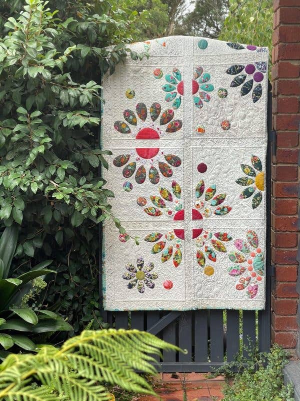 Free Bird Quilting Designs - Wholesale Quilt - 4. Divided Blooms Pattern2