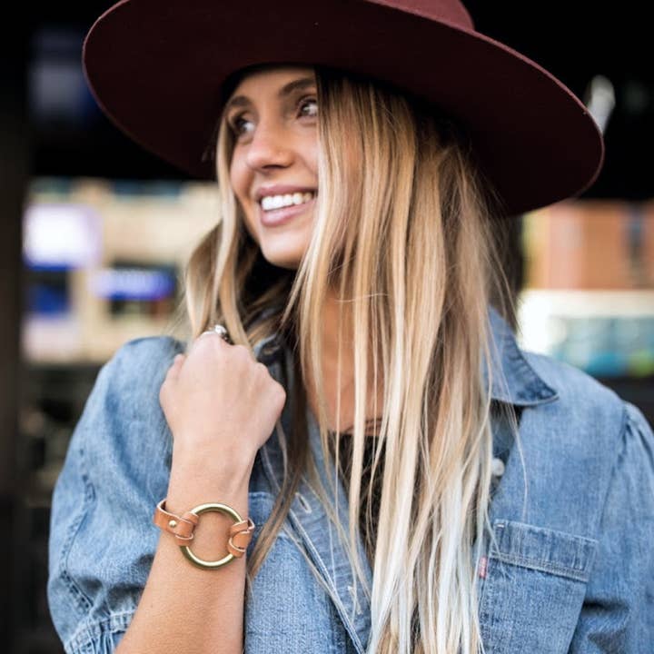 Range Leather Co. - Wholesale Bangle Bracelet - Equestrian-Inspired Chinati O-Ring Leather Bracelet6