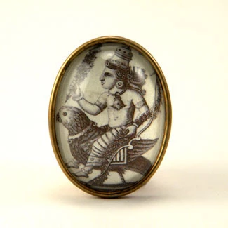 B.Berish – Engroshandel Broche – Offentlig transport - Hindu Deity Gravering Broche0