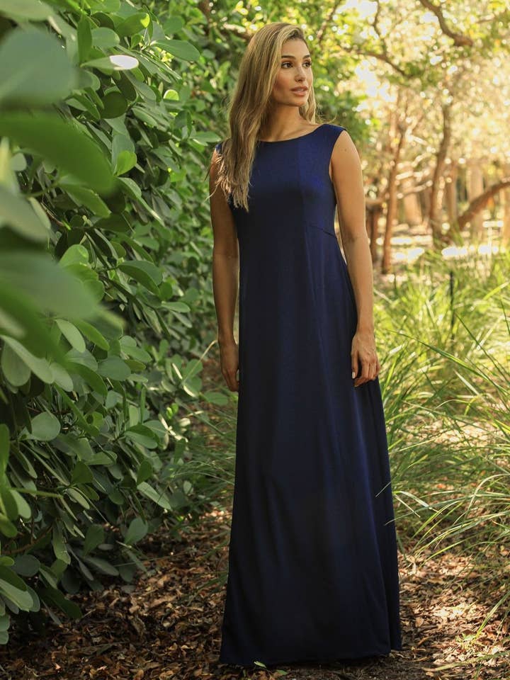 Båthals Klassisk aftonklänning - marinblå för wholesale av VKY&CO