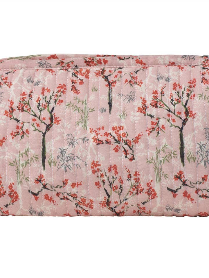 Quiltet Vasketaske for engroshandel hos Quintessential