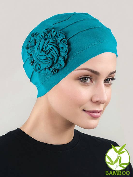 Casquette de tournesol plissée en bambou bleu sarcelle clair pour la vente par Turban Plus