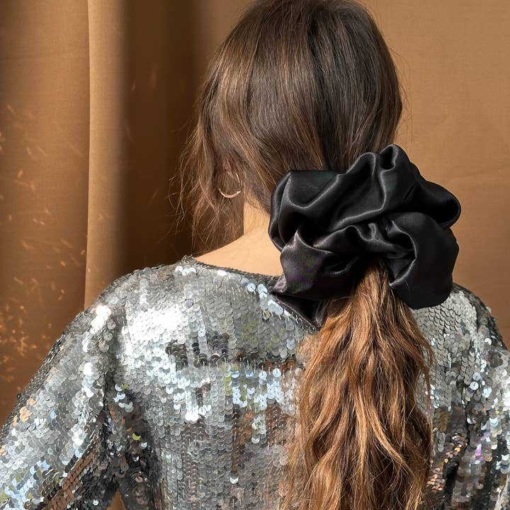 Room Shop – wholesale Scrunchie - Women’s – Giant Satin Scrunchie4