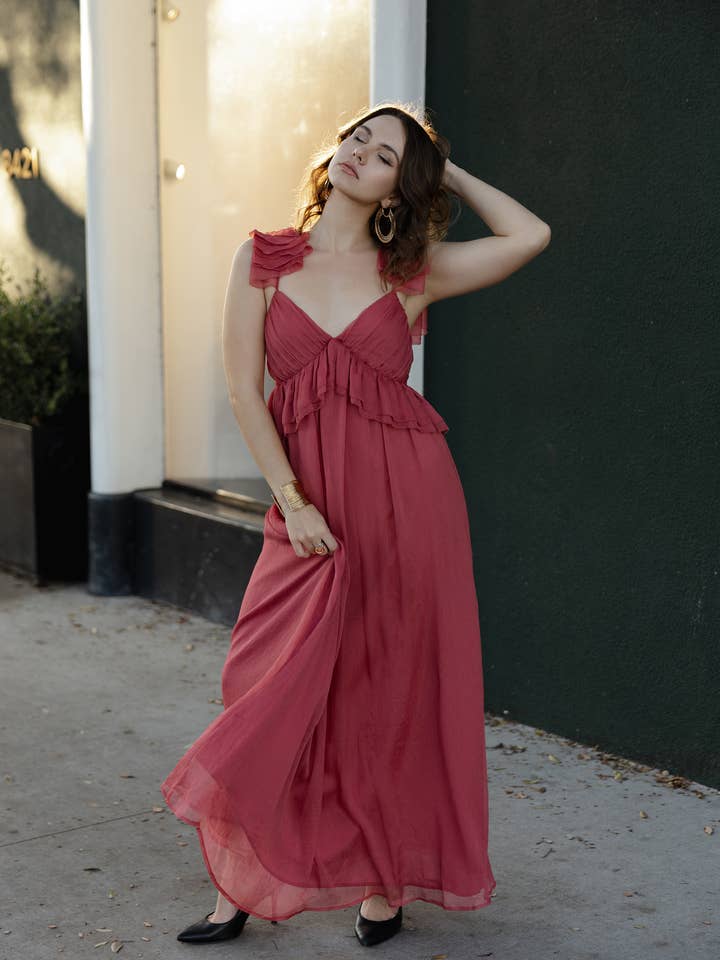 Abito con balze e spalline Briar per la vendita all'ingrosso da parte di Isla Maude