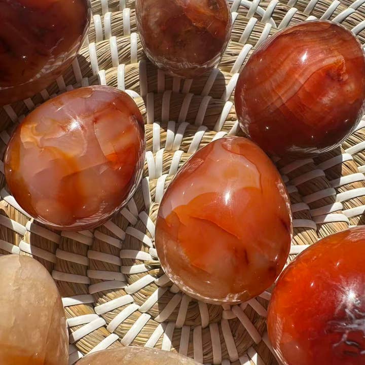 Moon Rituals - Wholesale Spiritual stone/crystal - Natural Carnelian Egg Crystal 50-300g - Healing Stone for Vitality, Creativity & Sacral Chakra Balance, christmas crystal gift2