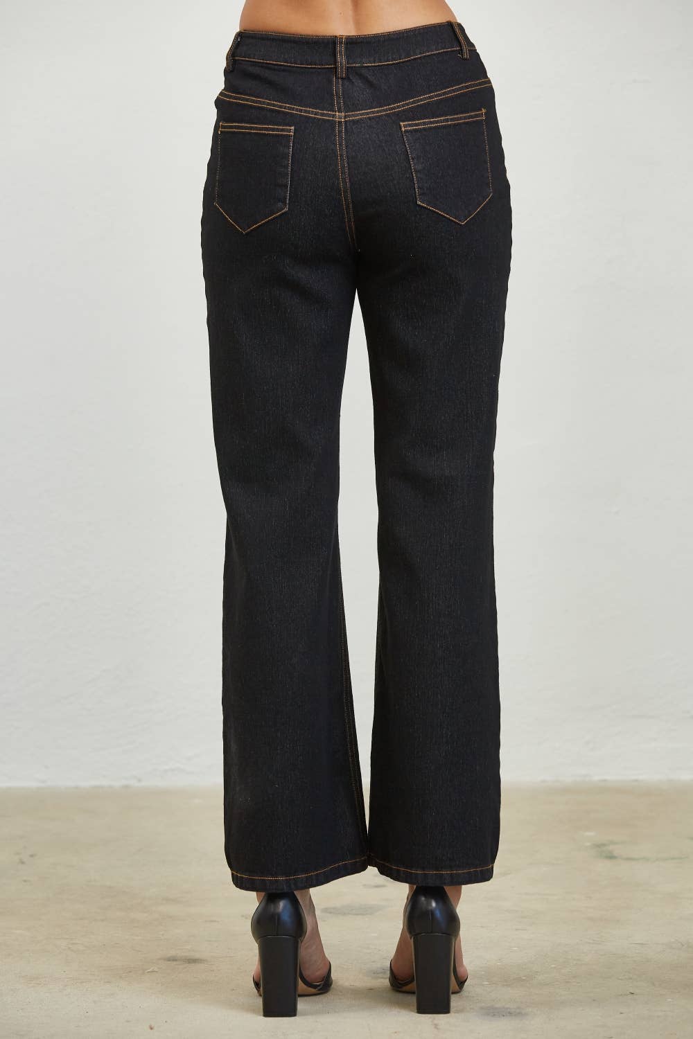 DENIM NOIR Pantalon droit en denim extensible en vente sur Faire2