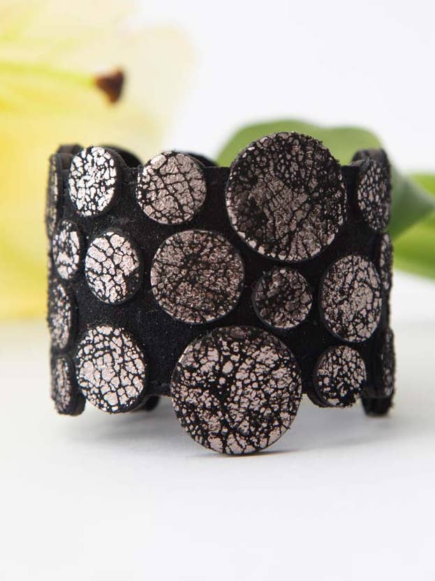 Abstraktion Wrap Armbånd - Tin* for engroshandel hos Iskin Sisters