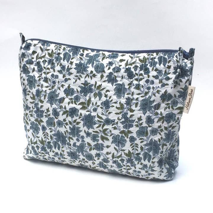Mehera Shaw – wholesale Make-up/cosmetic bag – Cosmetics Bag - Compact - Quilted Hand Block Print Cotton11