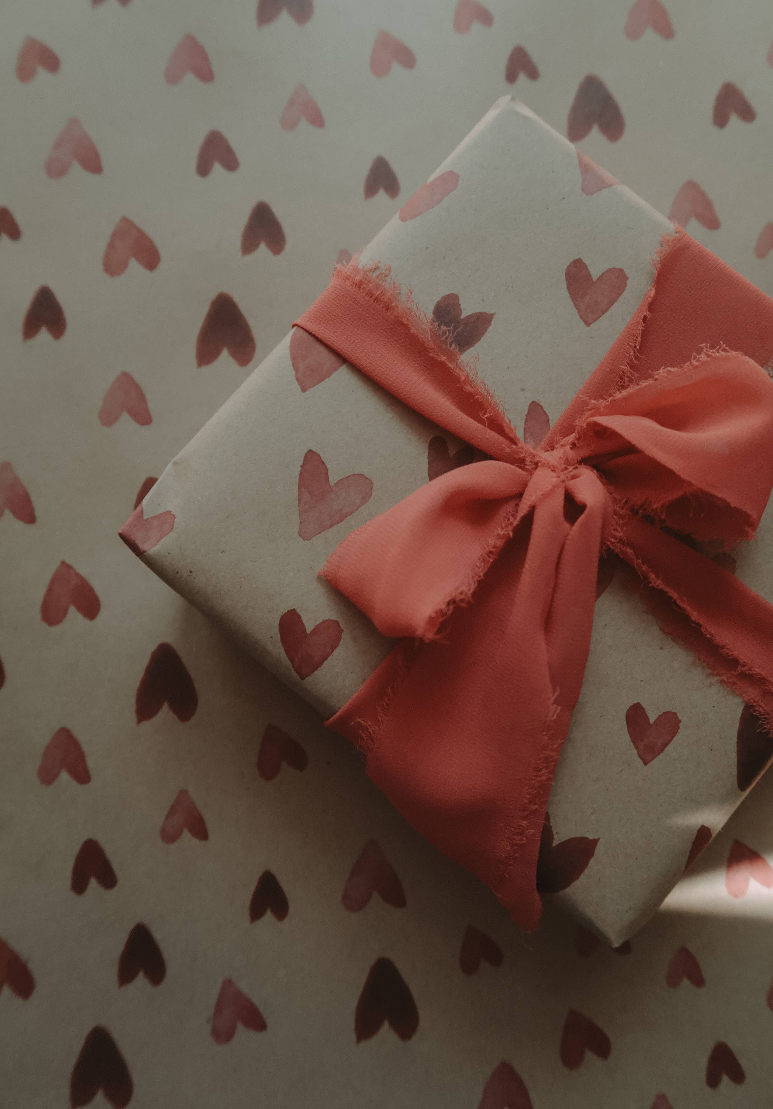 MyDesignPictures - Wholesale Flat Wrap - RED HEARTS Kraft Wrapping Paper  1