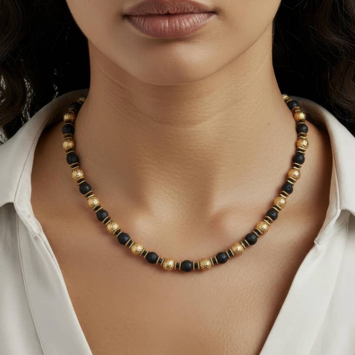 Collana di Lusso in Lava Nera per la vendita all'ingrosso da parte di Milan