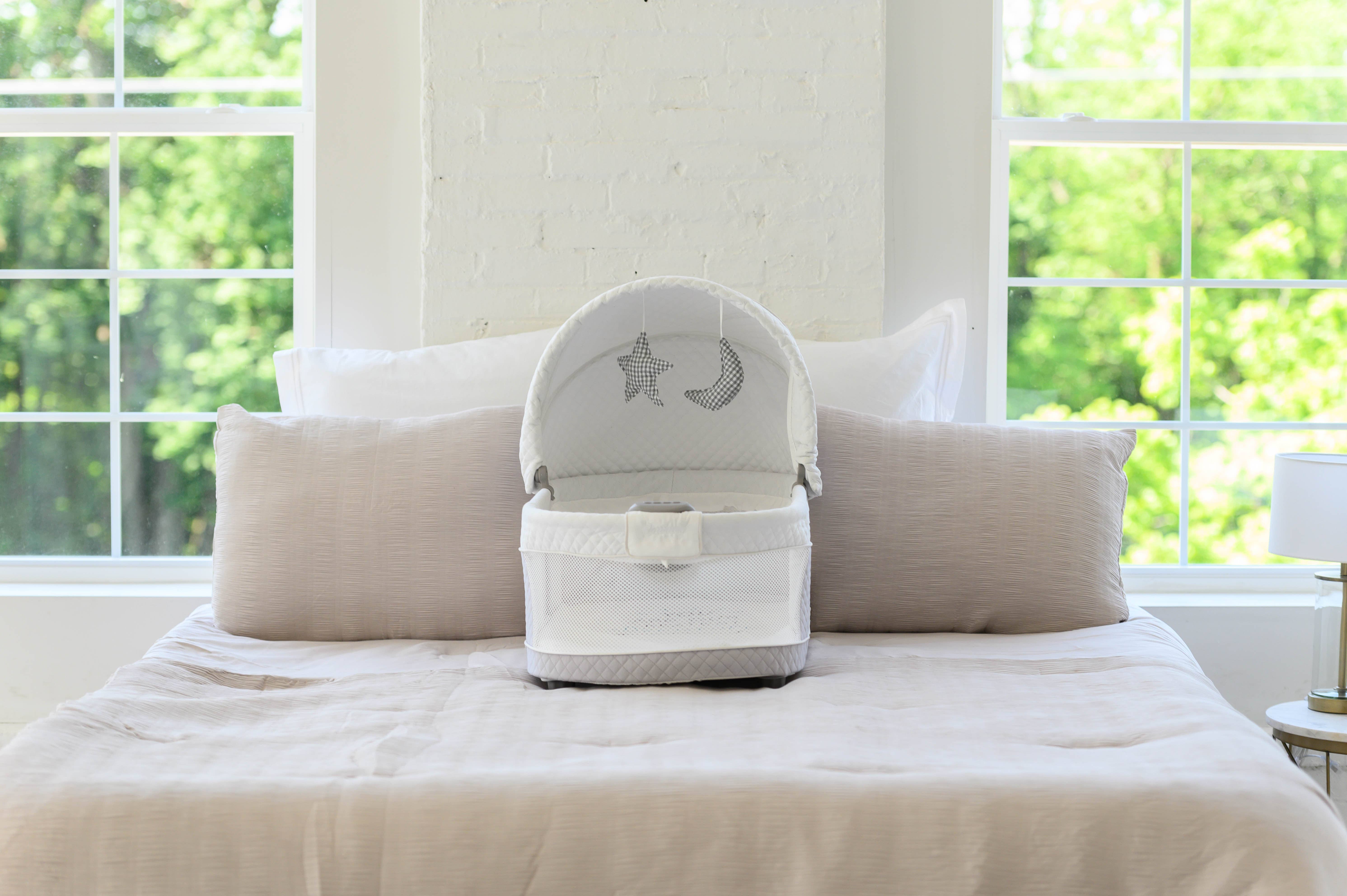 Light Grey Journey 2-in-1 Bassinet for wholesale on Faire3