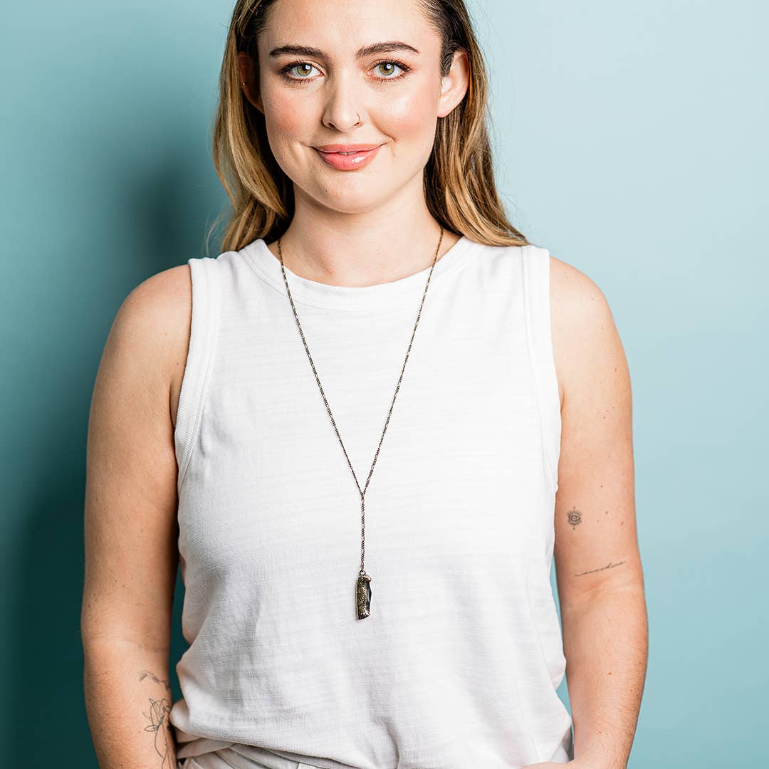 Ornamental Things – wholesale Hänge-/berlockhalsband – Långt Y-droppe fågelknivhalsband1