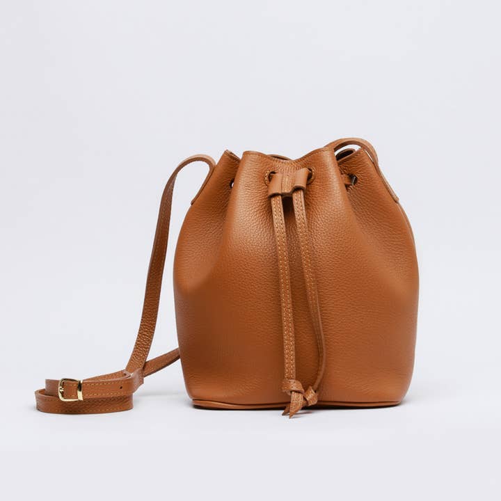 MESCH - Wholesale Crossbody Bag - Women's - Madison Bucket bag caramel