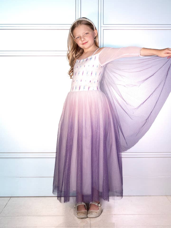 L'abito della Regina dei Ghiacciai per la vendita all'ingrosso da parte di Joy Costumes by Teresita Orillac