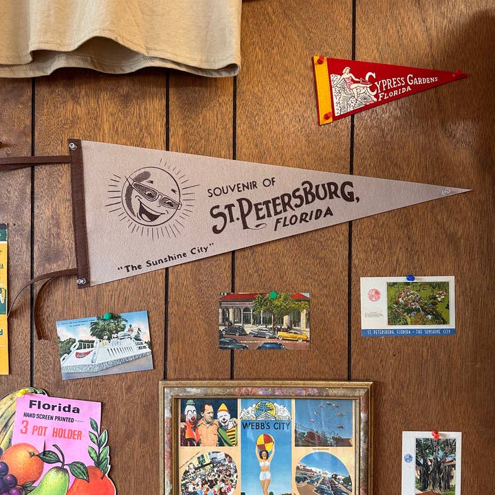 5801 Print House - Wholesale Flag - Custom Souvenir Pennant