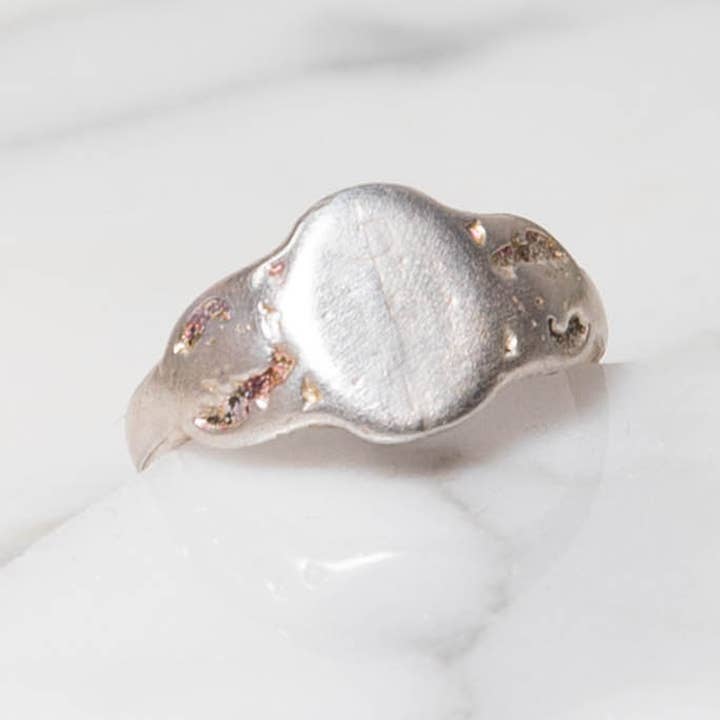 Treehouse Brooklyn - Venta al por mayor Anillo de sello - Anillo monograma con sello vintage desgastado