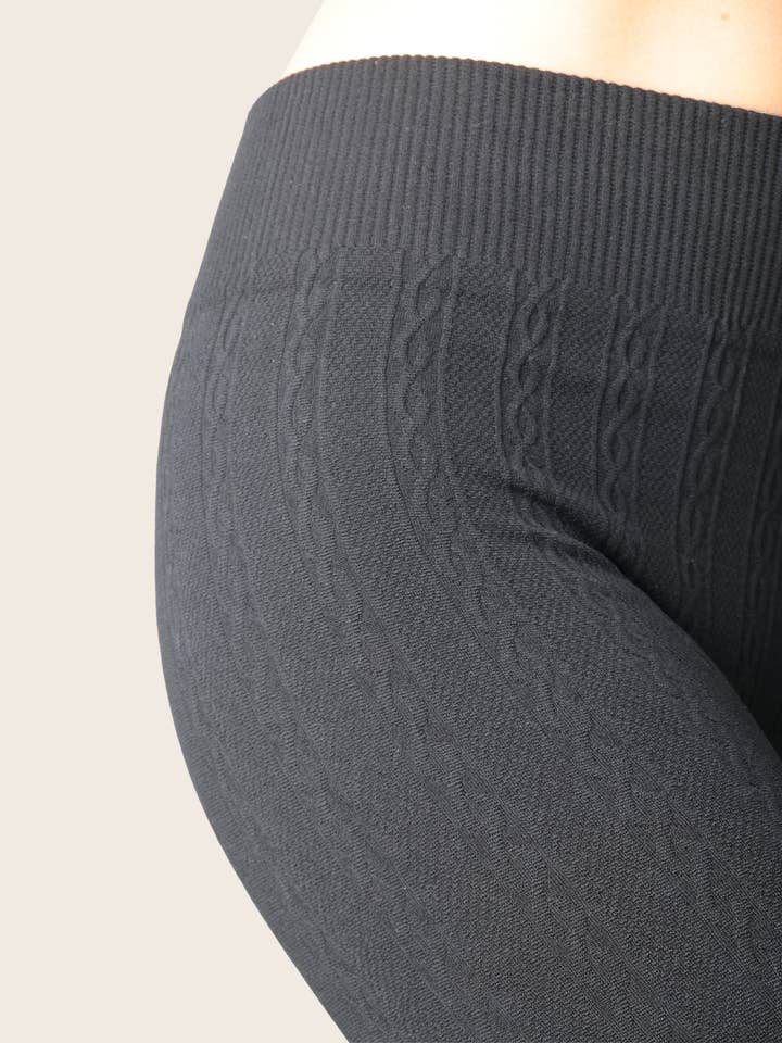 Black Women's Isadora Seamless Brushed Lining Winter Leggings for wholesale on Faire5