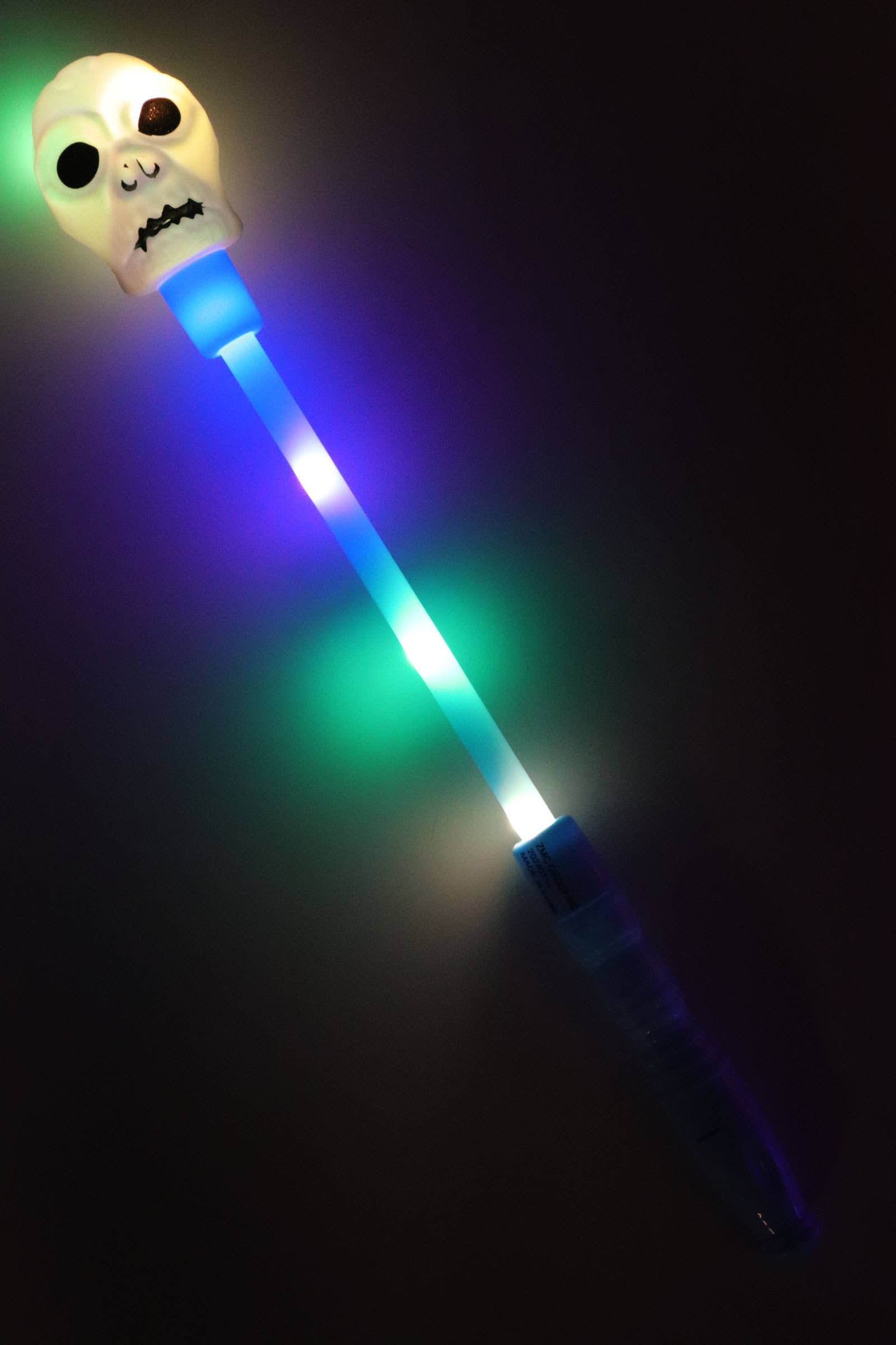 ASSORTI Bâton lumineux tête de citrouille crâne d'Halloween en vente sur Faire7