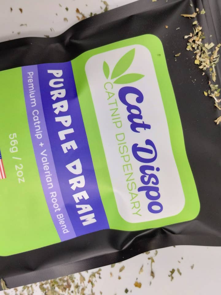 Catnip + Valeriaanwortel, losbladig mengsel van 2 oz | Purrple Dream voor wholesale door Cat Dispo