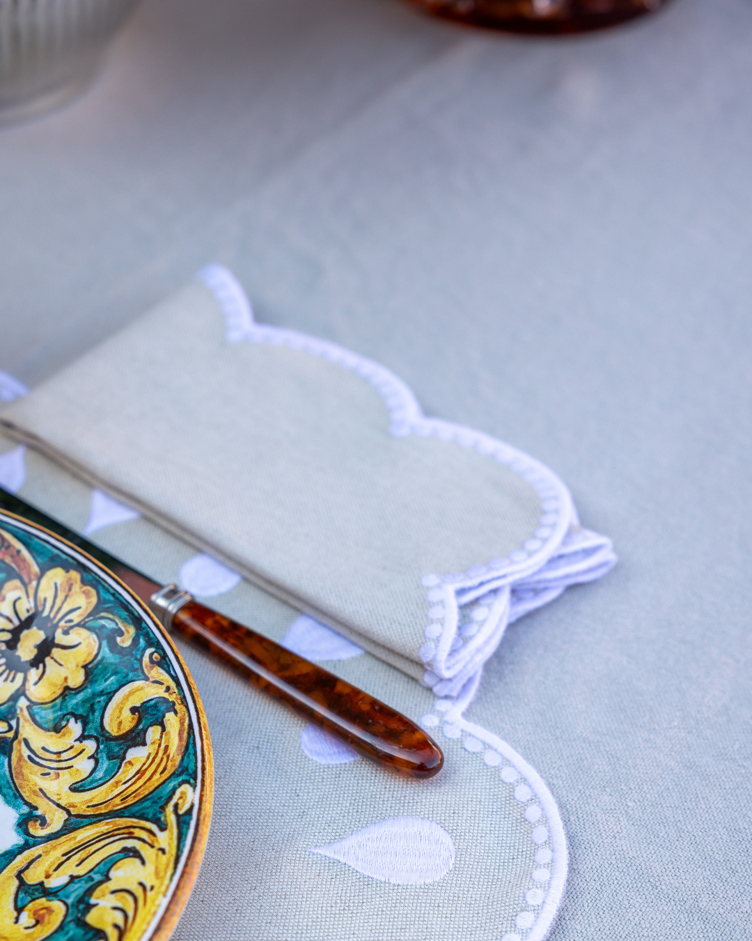 Mariaida Home - Wholesale Placemat - Guardanapo Gotas, Beige with White2