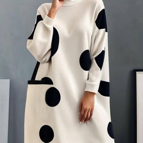 Robes mini à manches longues, poches amples, col montant à pois pour la vente par Sheer Trend