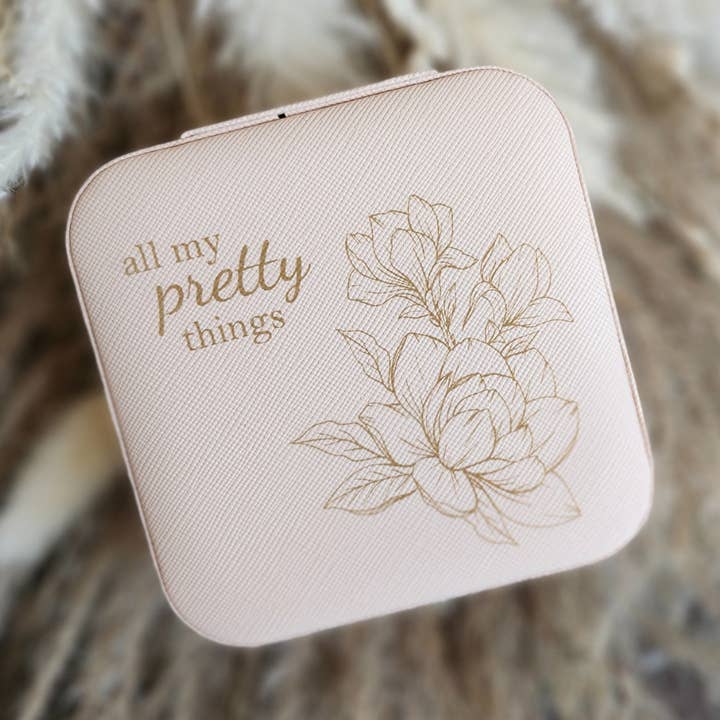 Scatola portagioie da viaggio in pelle incisa - Tutte le mie cose belle per la vendita all'ingrosso da parte di All the Things MN