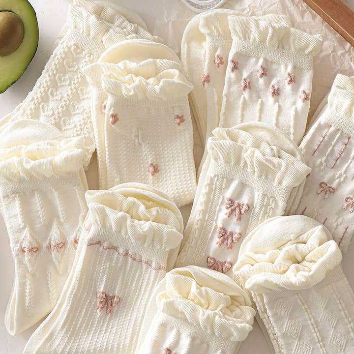 Funkyrel® Atzbranding Limited - Wholesale Socks - Women's - Rufia - White Rolled Edge Socks for Women