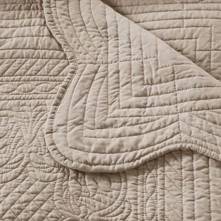 Olliix - Wholesale Bedding Set - 6 Piece Scalloped Edge Daybed Cover Set42