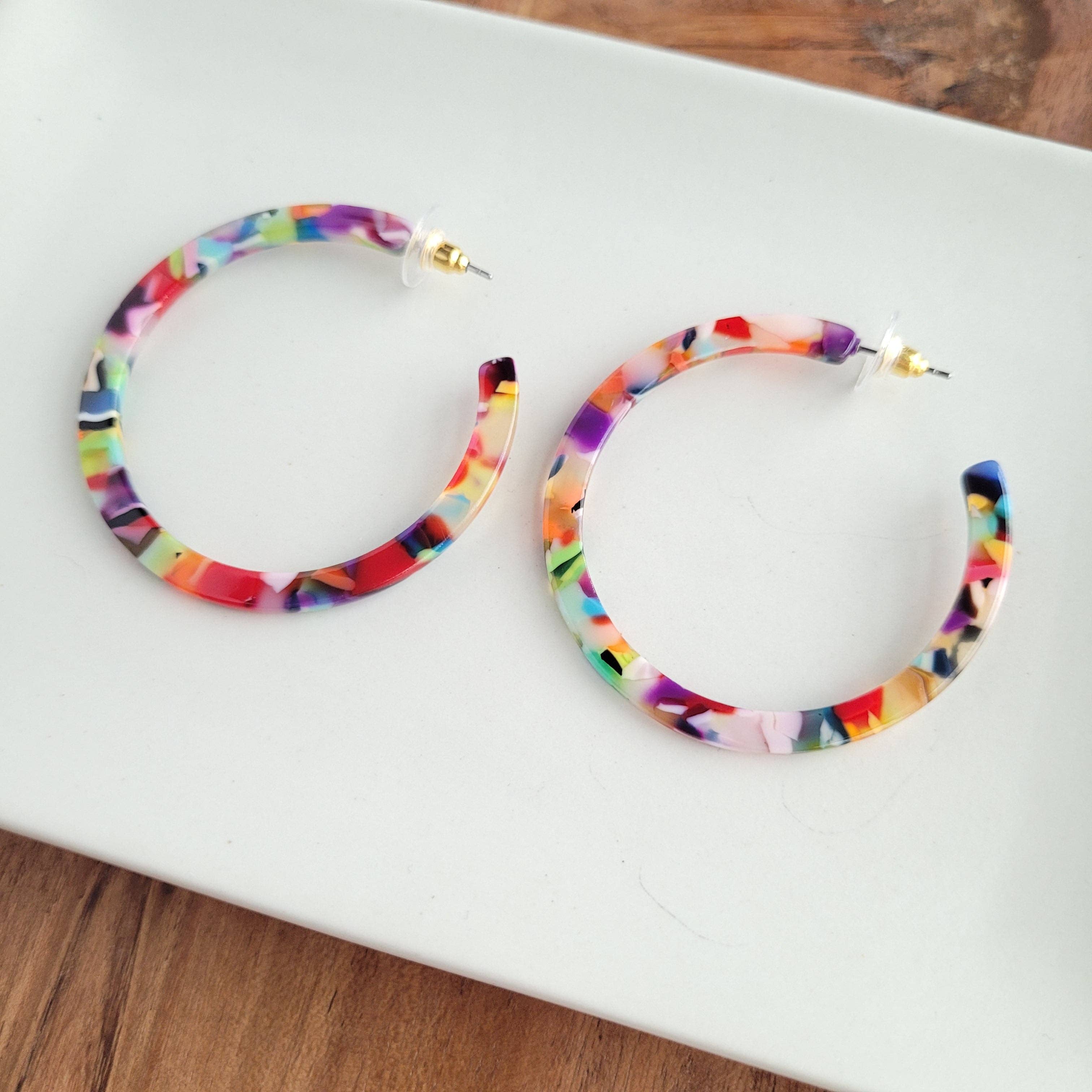 Spiffy & Splendid - Vendita all'ingrosso Orecchini a cerchio - Cameron Fiesta - Orecchini a cerchio grandi colorati, gioielli Spiffy & Splendid9