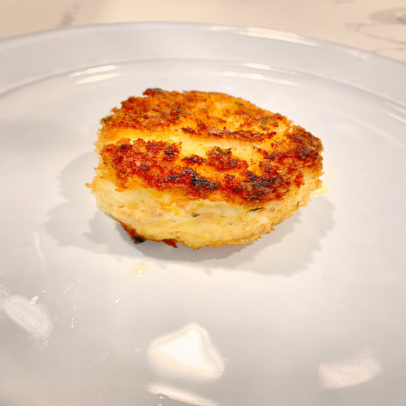 All Fresh Seafood - Wholesale Cake - Maine Lobster Cakes, EACH (GF), 6 Pack - Retail Tray1