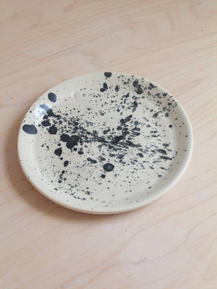 Splattered Dish for wholesale by keraclay