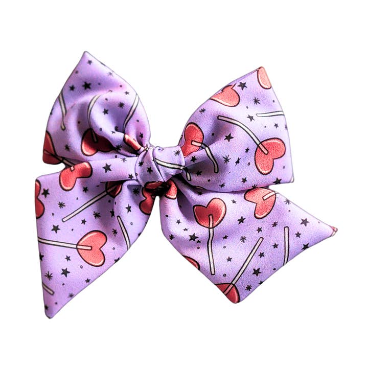 Arc "Sucker for You" pour la vente par Lovehearted Kiddos