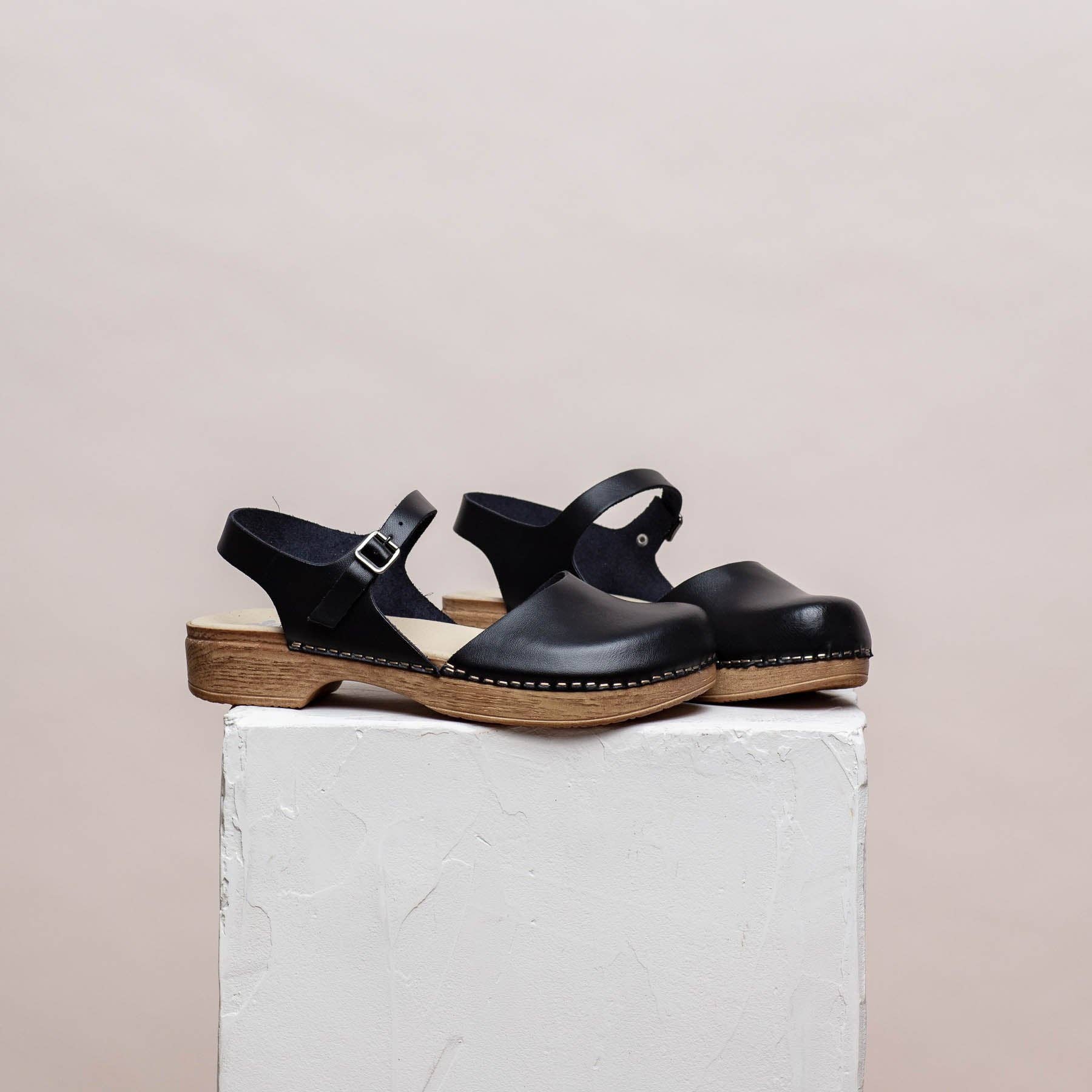 Diana Black for wholesale on Faire2