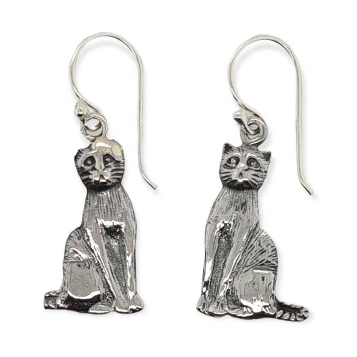 OORBELLEN ZITTENDE KAT S/S voor wholesale door Mountain Creek Jewellery