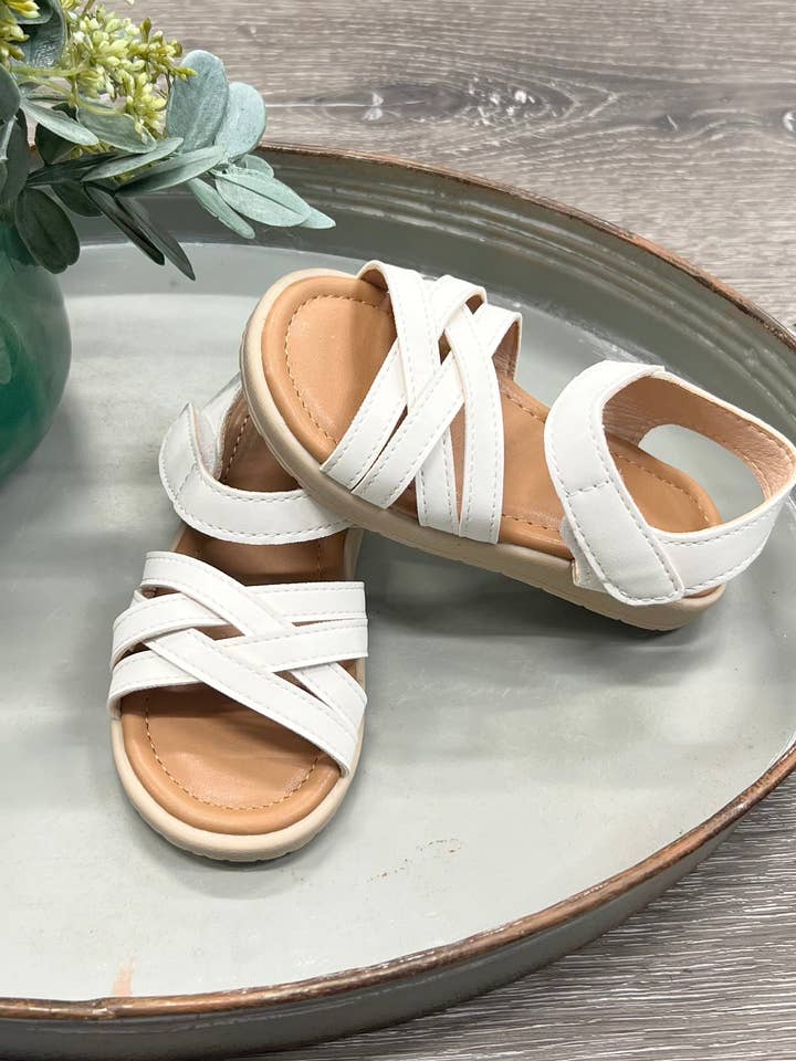 Crisscross sandalen voor wholesale door Two Cute Boutique LLC