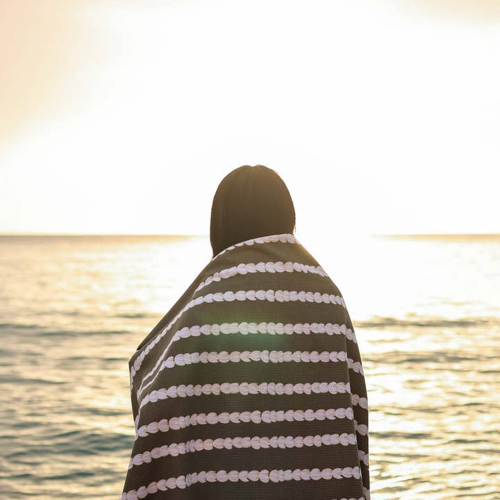 Tag Aloha Co. - Wholesale Beach Towel - Beach Towel - Pikake Lei3