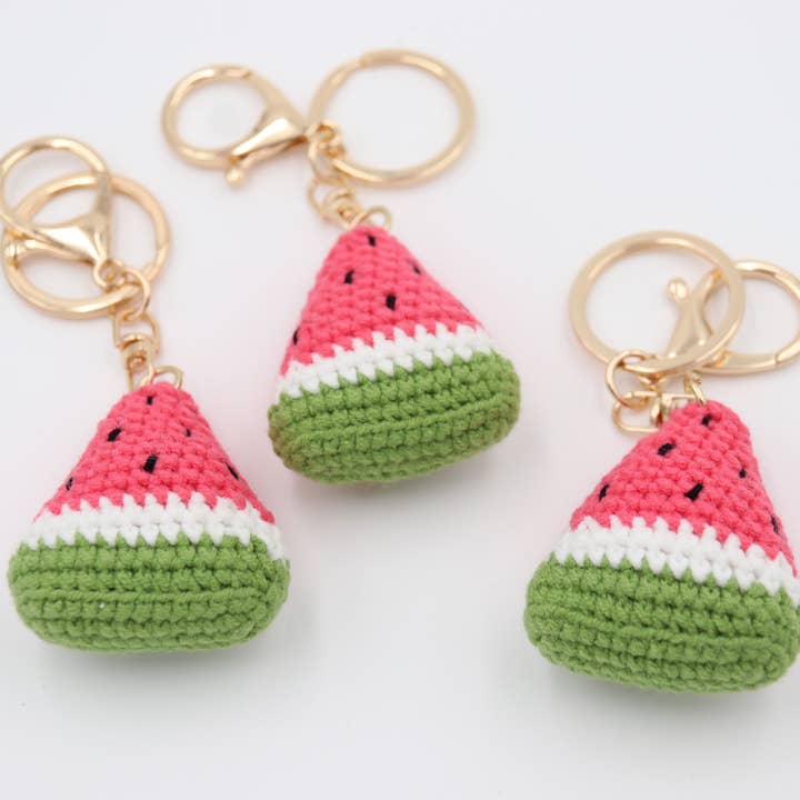 Porte-clés tranche de pastèque crocheté à la main pour les amoureux de l'été pour la vente par Sparkle Being