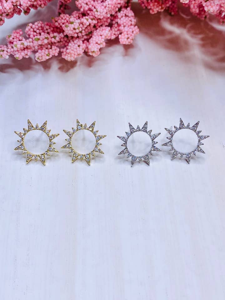 Zoe per la vendita all'ingrosso da parte di Grace + Poise Jewelry