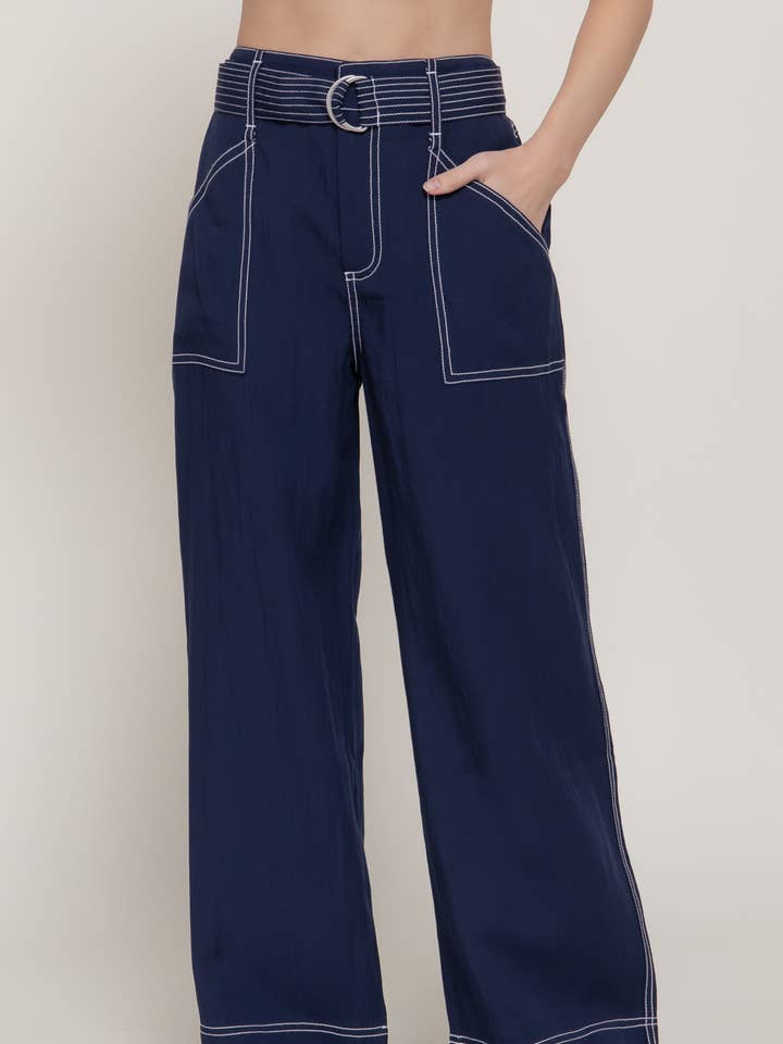 Pantalon ceinturé à coupe large avec poches plaquées pour la vente par Active Basic | Active USA